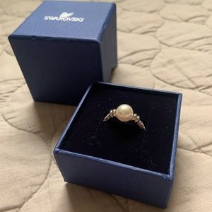 NEW Swarovski Pearl ring